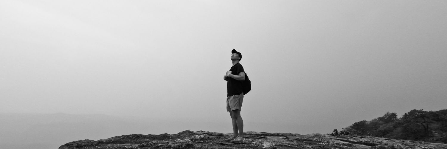 isntmhee's profile banner image