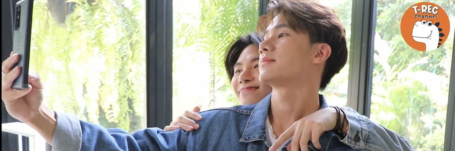 skmr2113's profile banner image