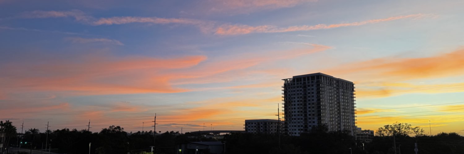 emilyschrob_'s profile banner image