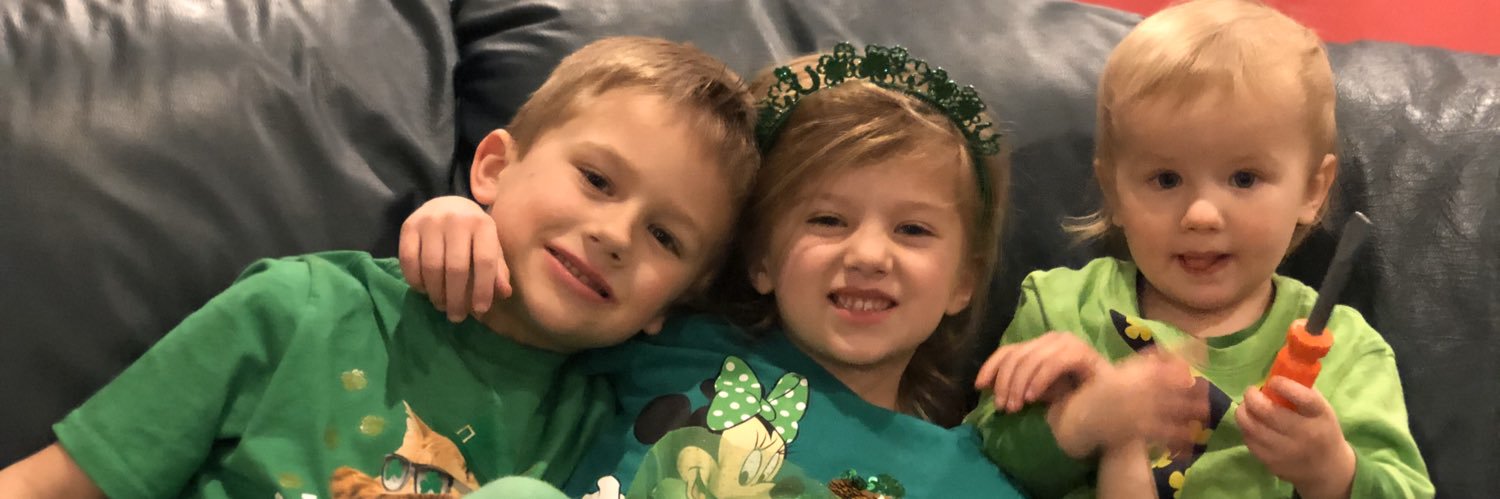 Lorianne19's profile banner image