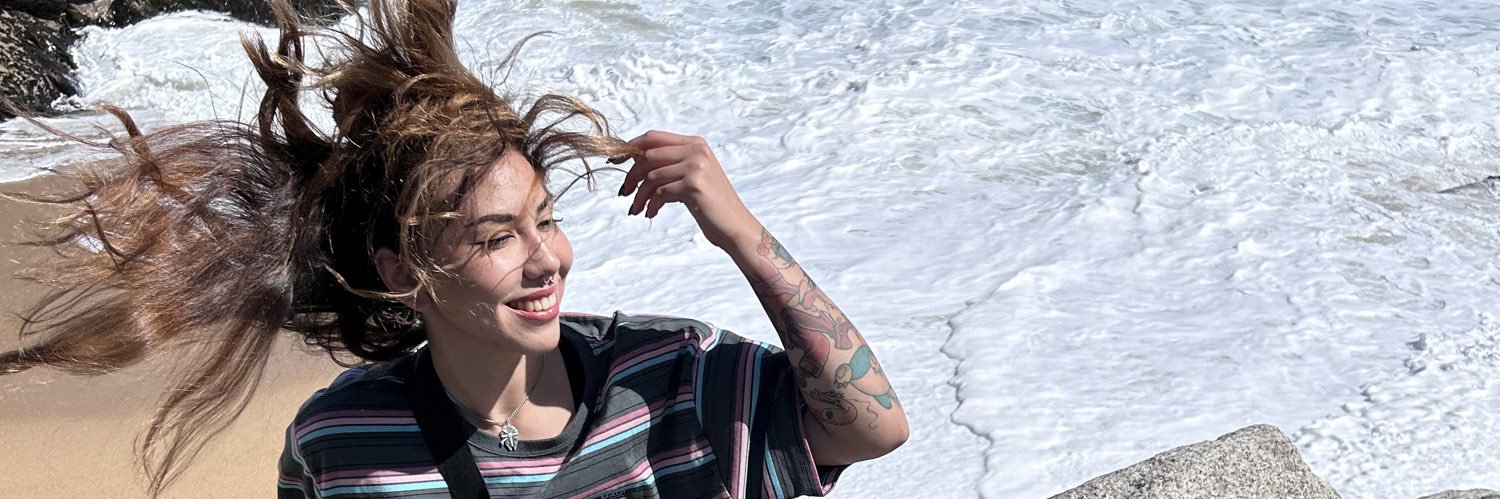 leeeeewy's profile banner image