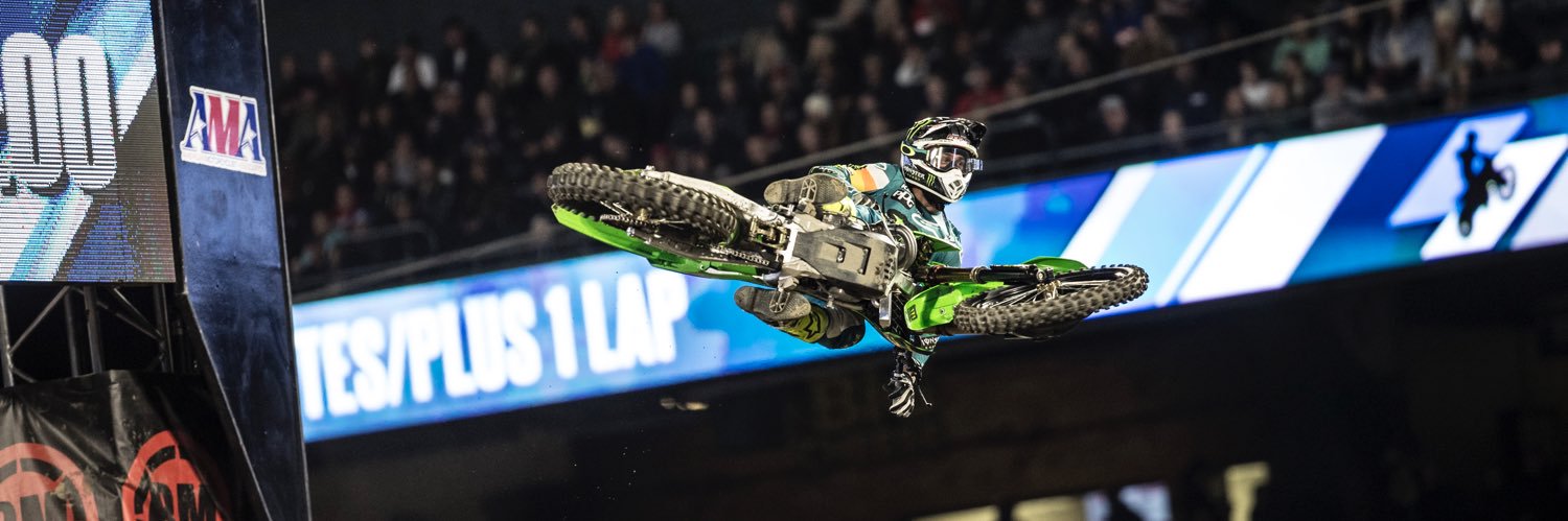 Santiago 🗞️🏁 banner