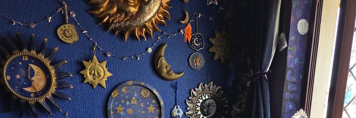 larusita___'s profile banner image
