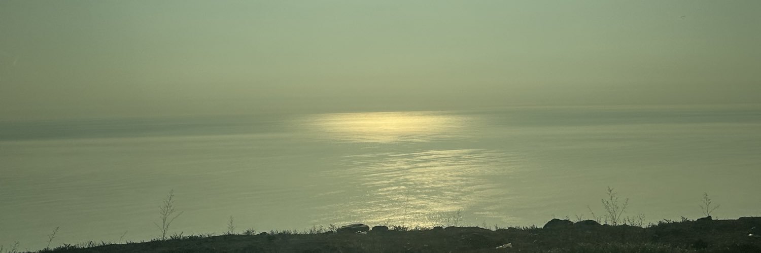 Rosb28's profile banner image
