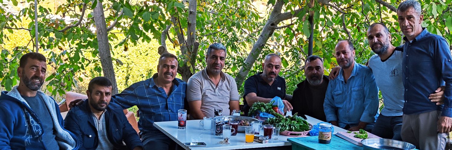 adempakalin's profile banner image