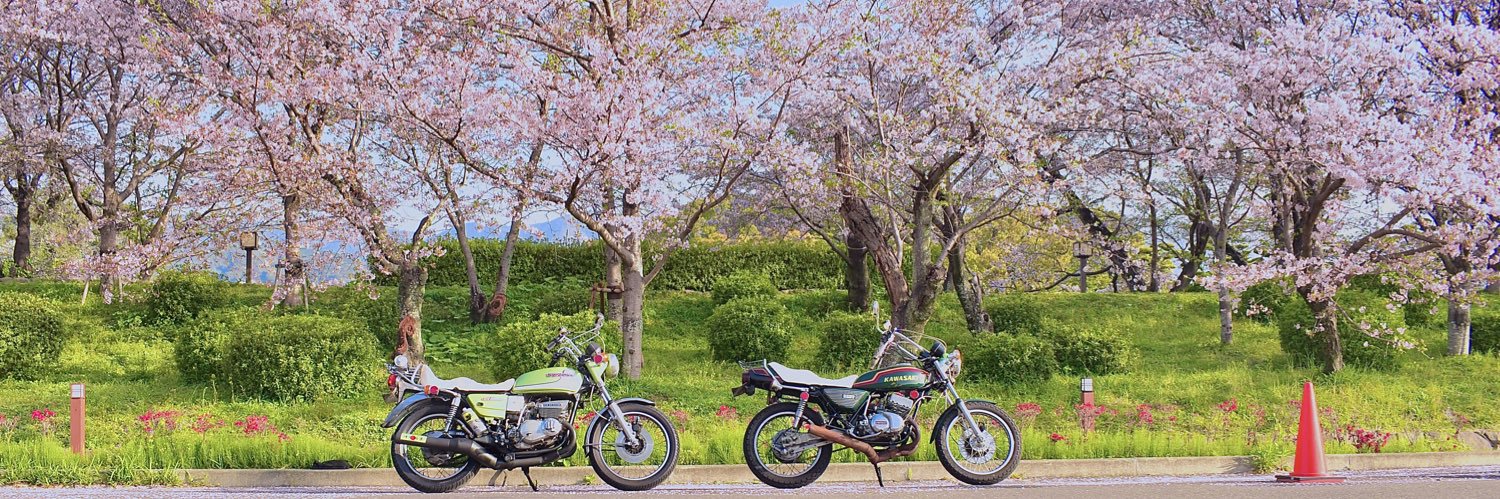 bumpys__2stroke's profile banner image