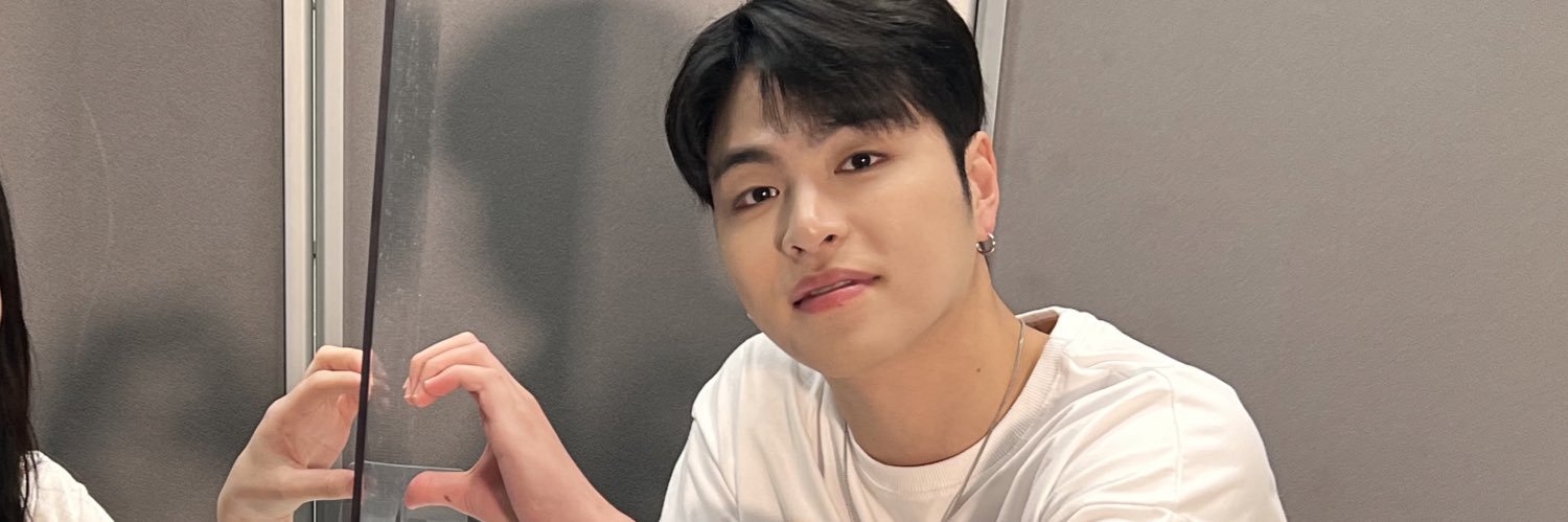 b_o1221's profile banner image