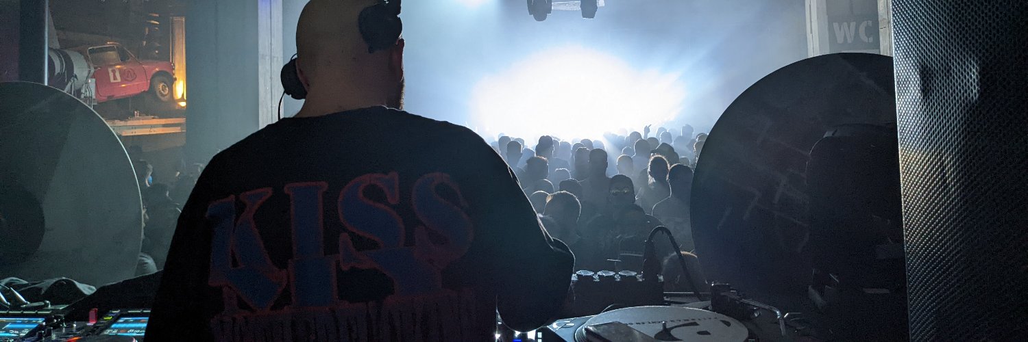 14_ANGER's profile banner image