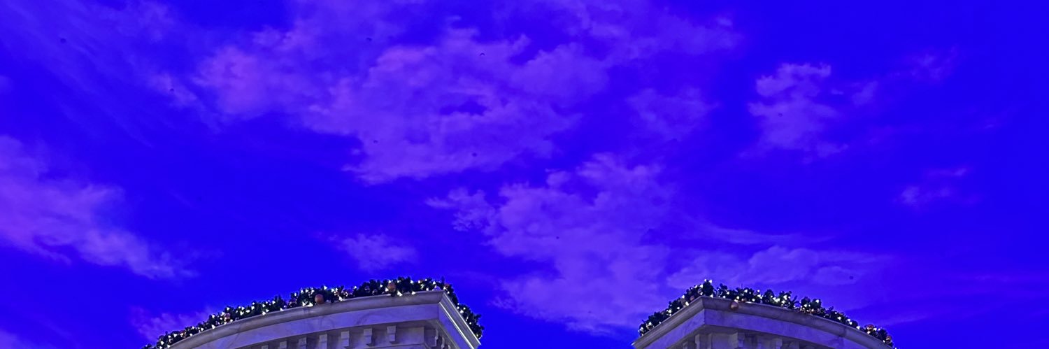 deeloress23's profile banner image