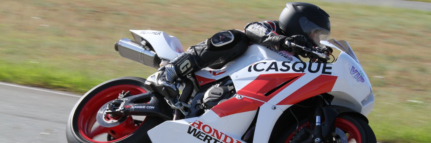 iCasque's profile banner image