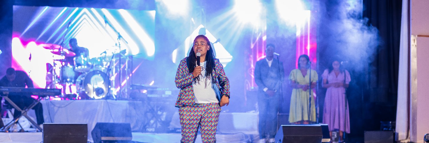 10bthembi's profile banner image