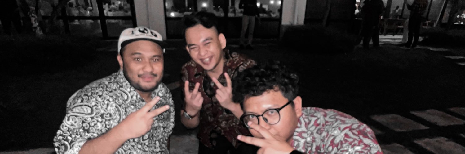 fadharis's profile banner image