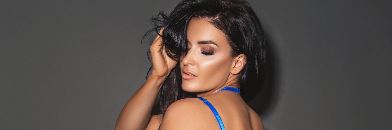 sianmax's profile banner image