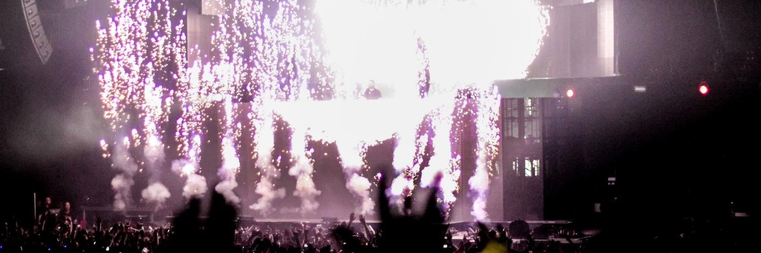 NoIntro's profile banner image