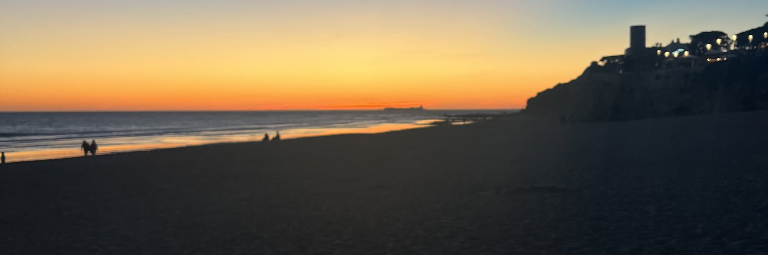 charo🌅 banner