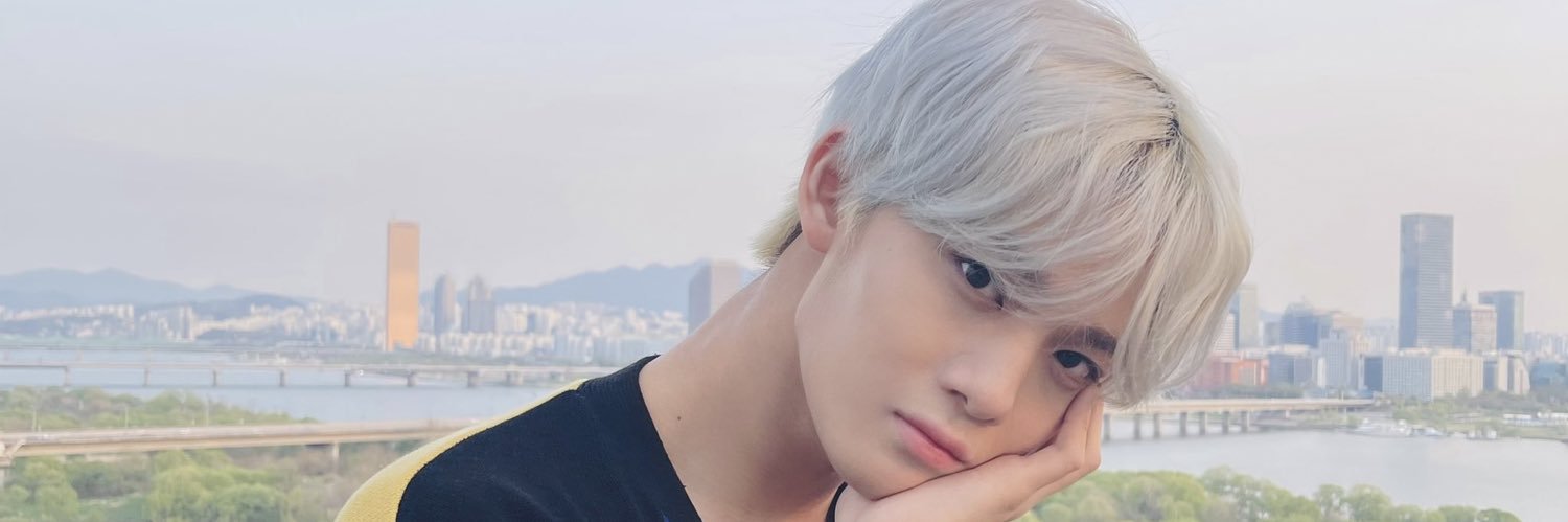winkbaebebe's profile banner image