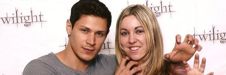 juliedee82's profile banner image