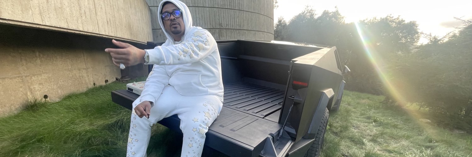 Maceoworld's profile banner image