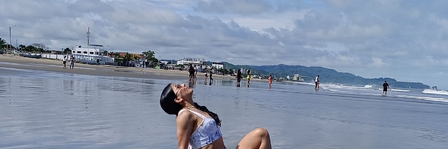 Carolina Muñoz 🙈☆ banner