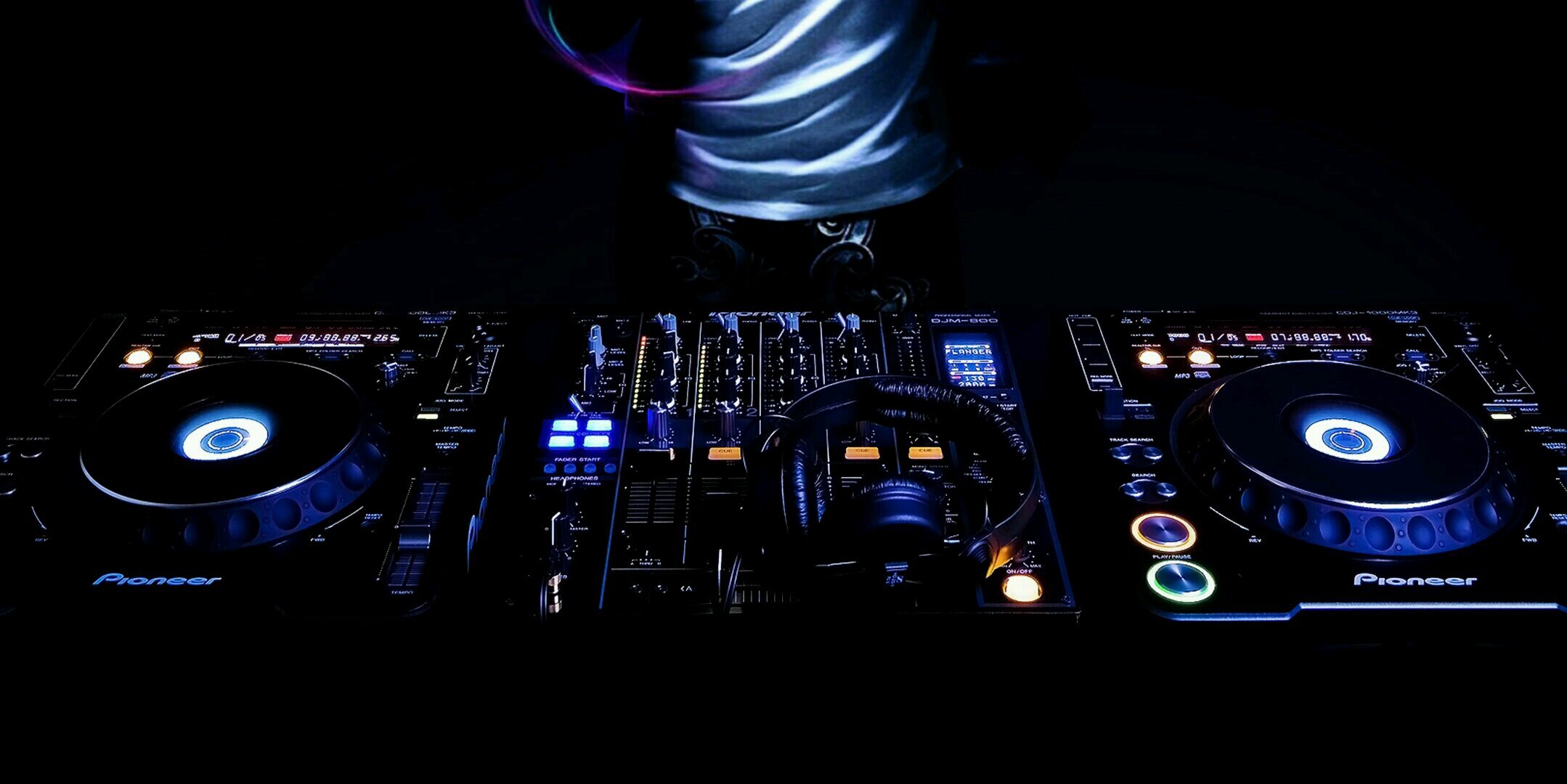 MKILA20's profile banner image