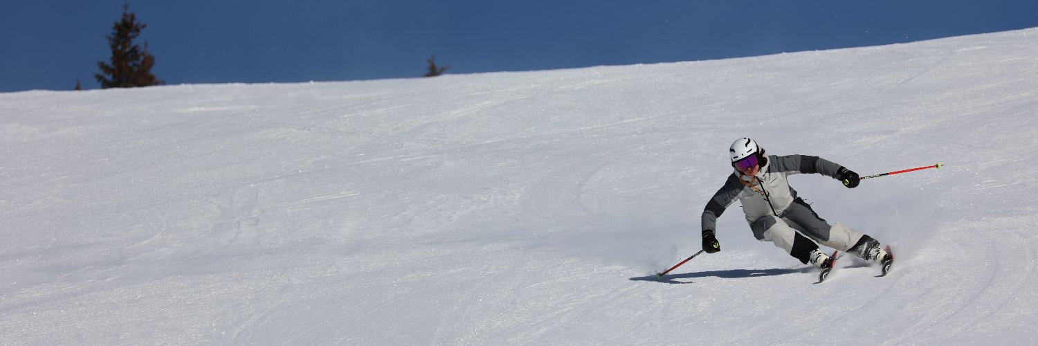betsylinnell's profile banner image