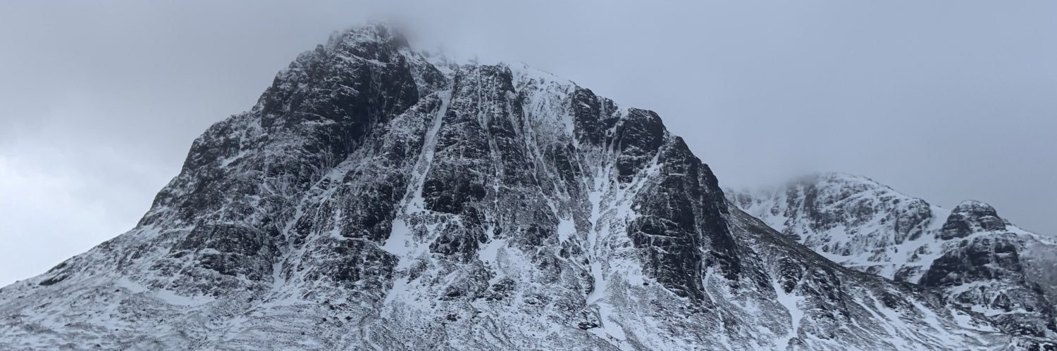 emimalavasi97's profile banner image