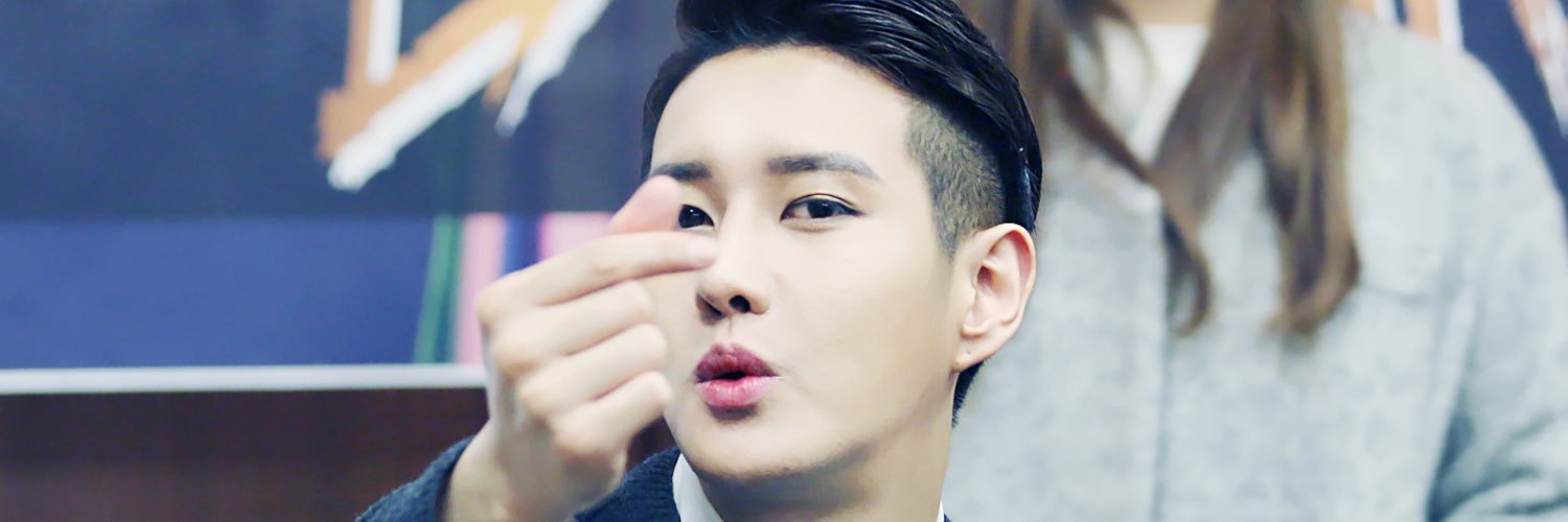 MINHYUK_COM_'s profile banner image