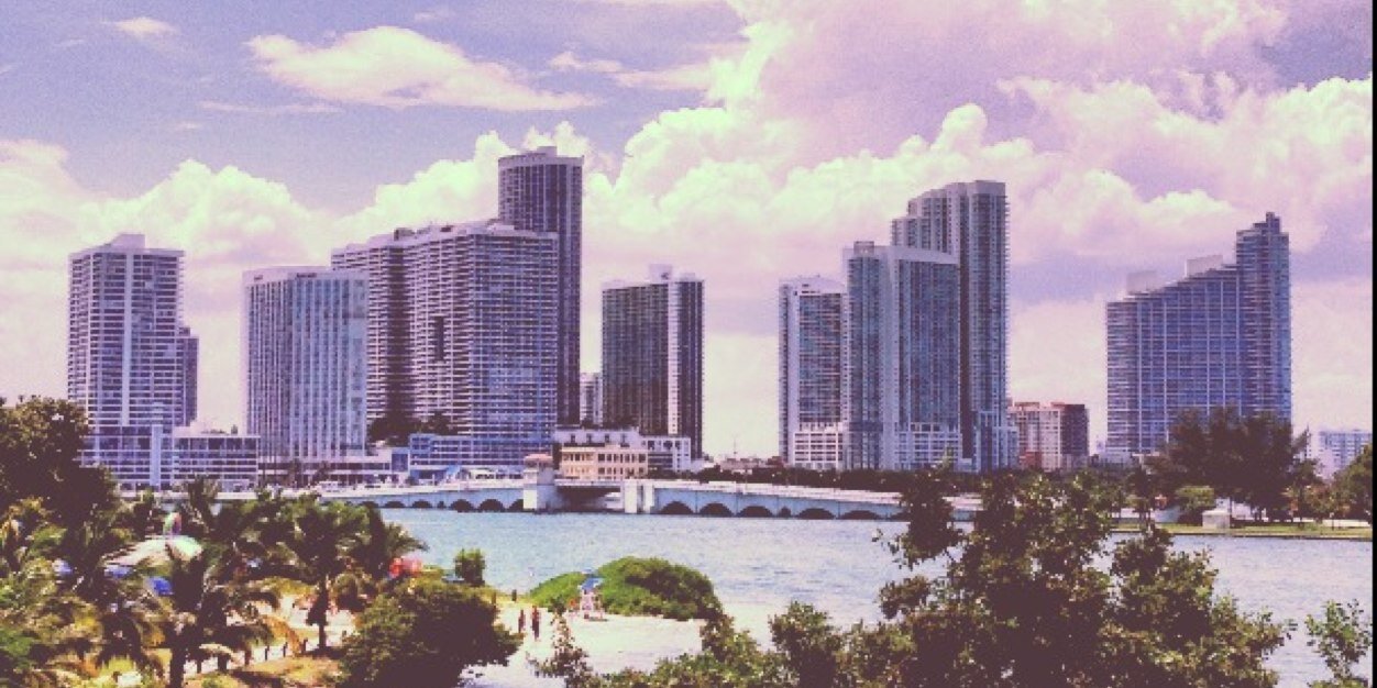 _carolherrera's profile banner image