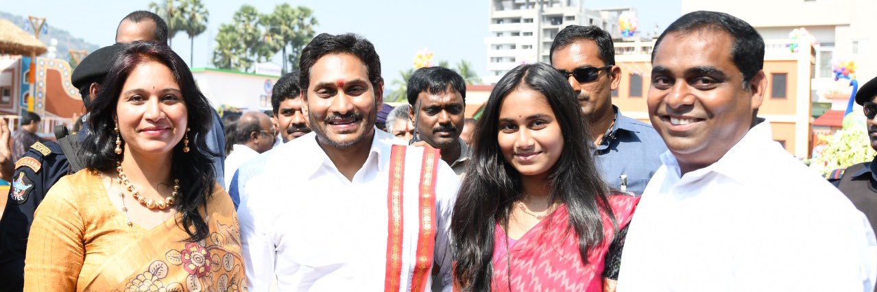ddavuluri's profile banner image