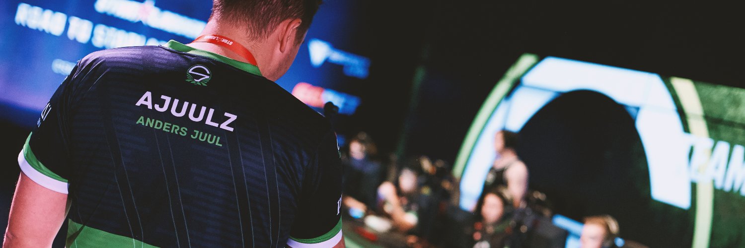 ajuulz's profile banner image