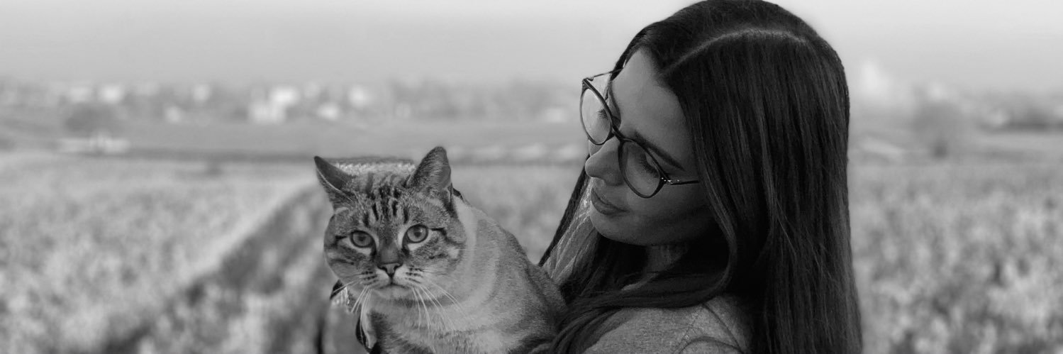 leanieesr's profile banner image
