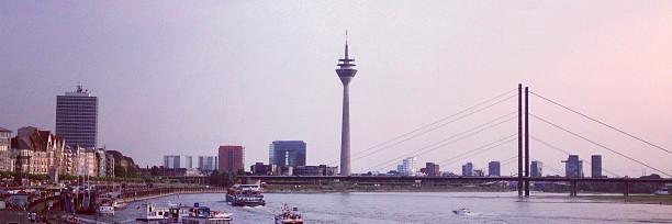 Inass banner