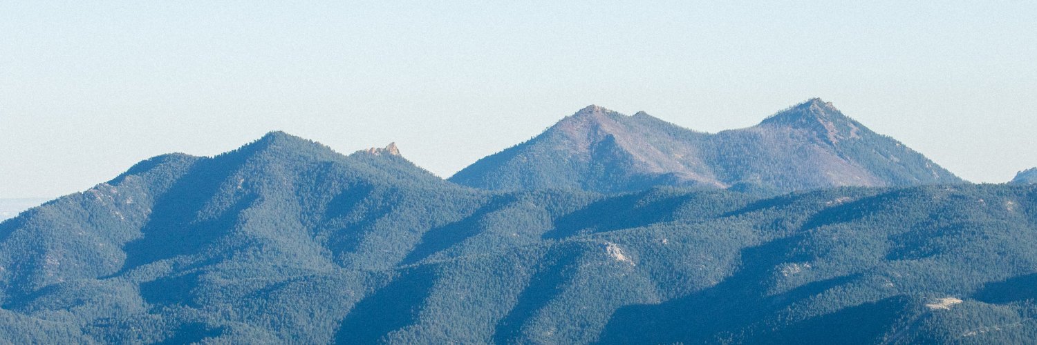elorieslater's profile banner image