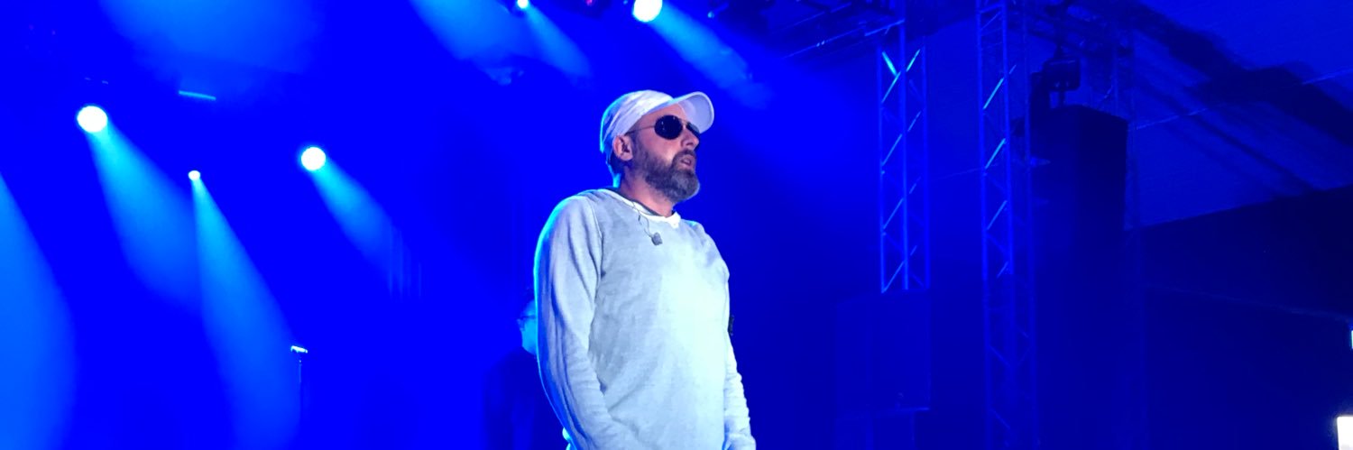 Lea Catherine 🐝🐝 banner