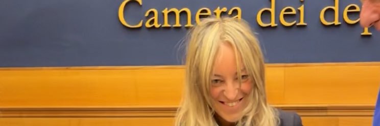Camy_cami's profile banner image