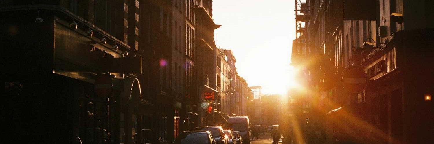 vely(✸,✸) banner