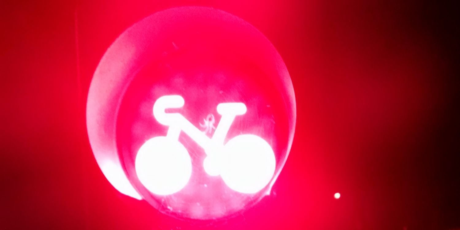 Helen Elderfield 💙 banner