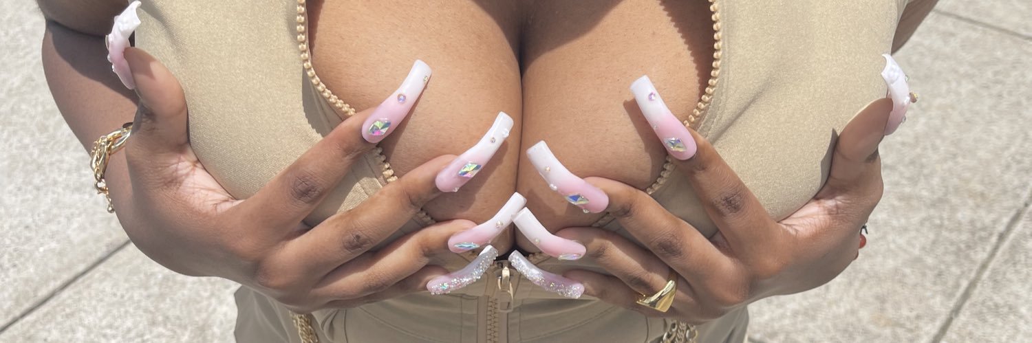 yaswiththeass's profile banner image