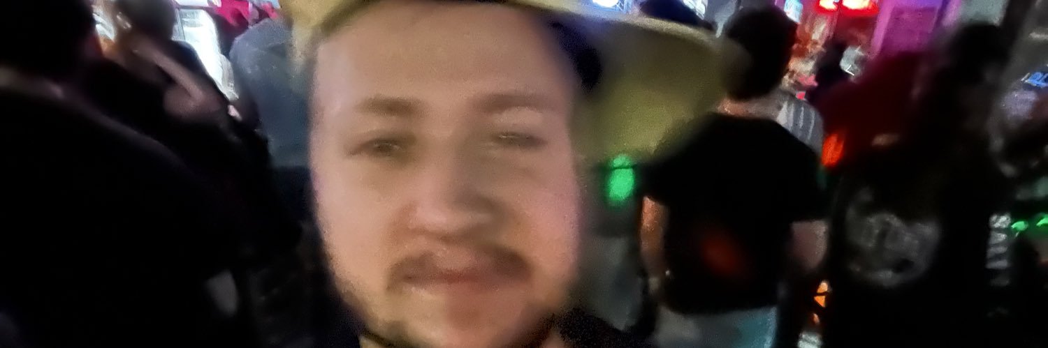 sientomm's profile banner image