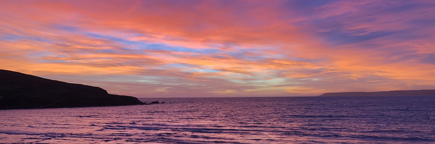 HelenGrout's profile banner image