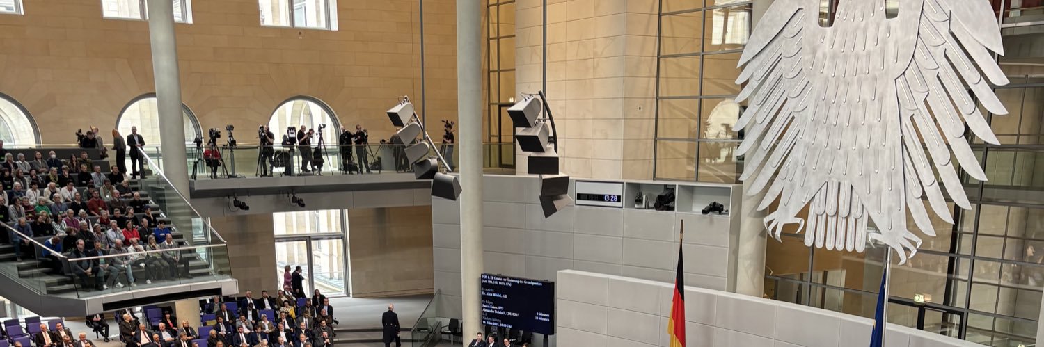 Michaela Kuefner's banner