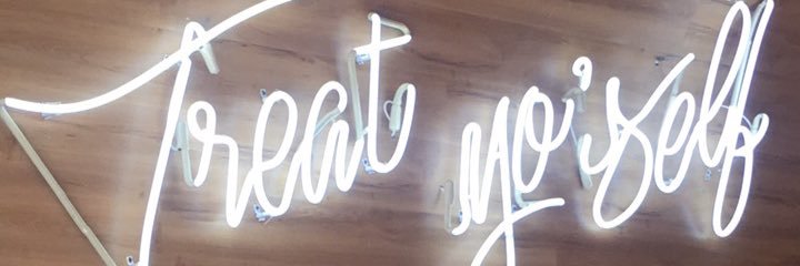 JennieNguyen18's profile banner image