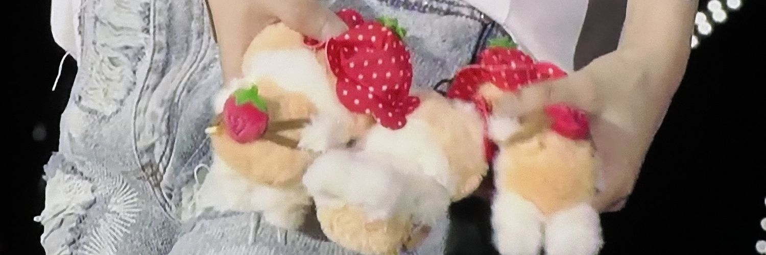 a_dooore's profile banner image