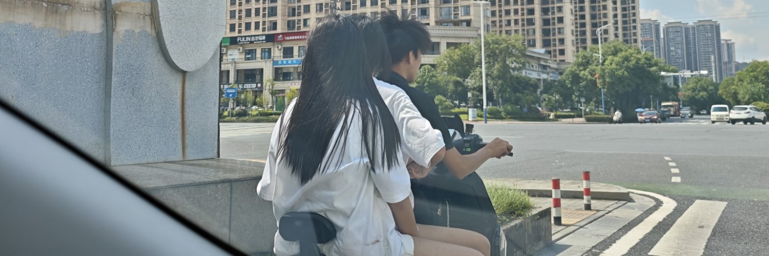 290334292's profile banner image