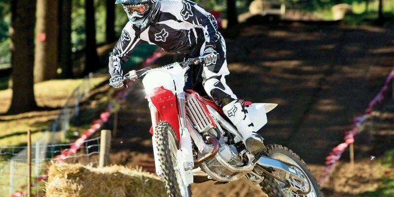 guilletaper's profile banner image