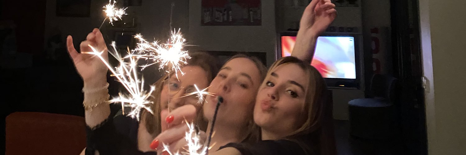 alixbubu's profile banner image