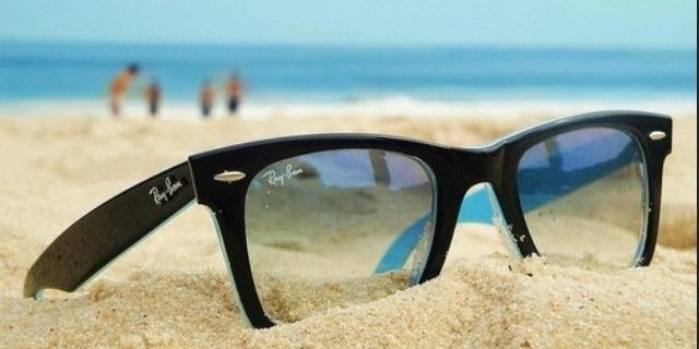 ElleMont's profile banner image