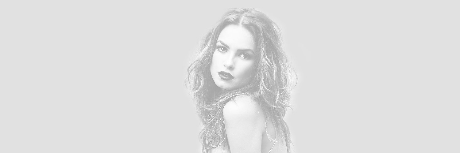 shesluar's profile banner image