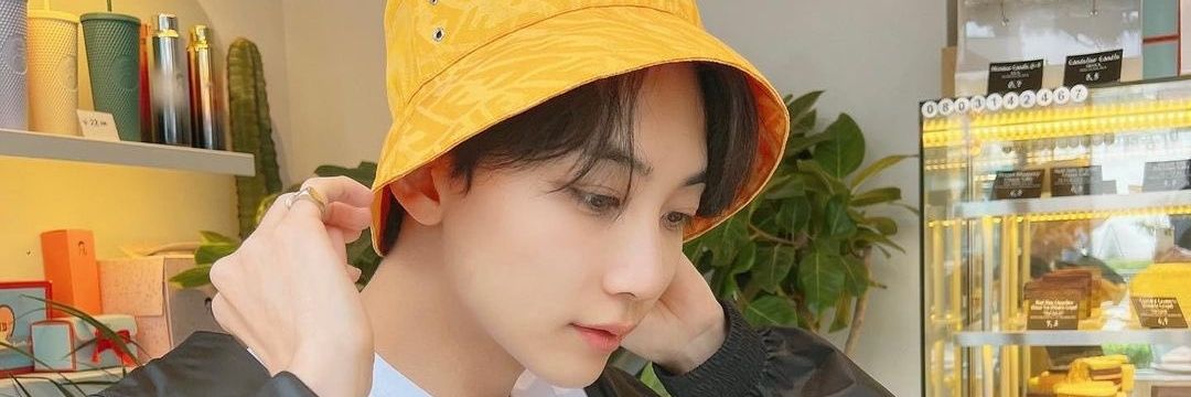 glasswonu's profile banner image