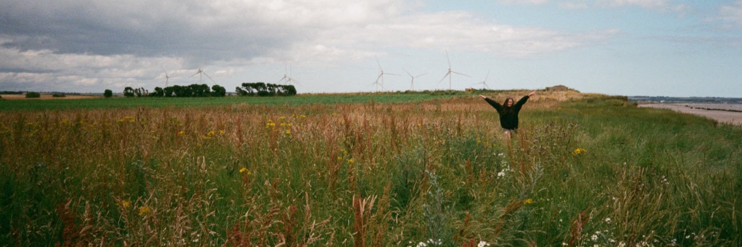 izzy_anderton's profile banner image